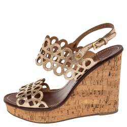 مملوكة مسبقًا Tory Burch Shimmery Gold Laser Cut Leather Nori Cork Wedges Platform Sandals Size 39