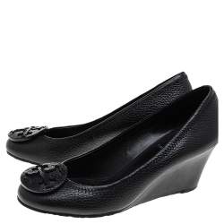 Pre Owned Tory Burch Black Leather Julianne Wedge Pumps Size 35