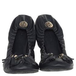 Pre Owned حذاء فلات باليرينا توري برش شراشيب ريس جلد أزرق داكن مقاس 38.5