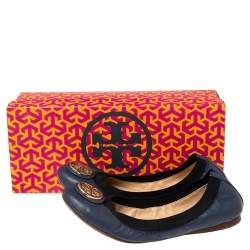 مملوكة مسبقًا Tory Burch Navy Blue Leather Scrunch Ballet Flats Size 37
