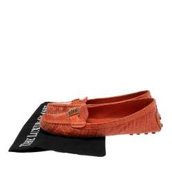 Pre Owned Tory Burch Orange Croc Embossed Leather Driver Loafers Size 39