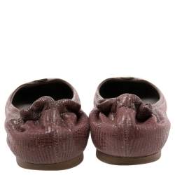 Pre Owned حذاء باليرينا فلات توري برش ميني سويدي مقوى بنفسجي داكن مجعد مقاس 39