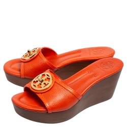 مملوكة مسبقًا صندل سلايد توري برش كعب روكي باتي جلد برتقالي مقاس 37.5