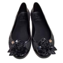 مملوكة مسبقًا Tory Burch Black Jelly Blossom Ballet Flats Size 39.5