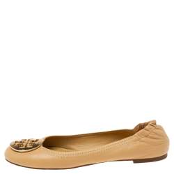 Pre Owned حذاء باليرينا فلات توري برش ريفا جلد ذهبي مقاس 40.5