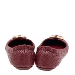 Pre Owned حذاء باليرينا فلات توري برش ميني جلد بني مبطن مقاس 36