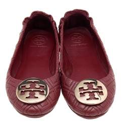 Pre Owned حذاء باليرينا فلات توري برش ميني جلد بني مبطن مقاس 36