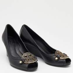 Pre Owned حذاء كعب عالي توري برش أماندا جلد أسود نعل روكي مقدمة مفتوحة مقاس 37.5