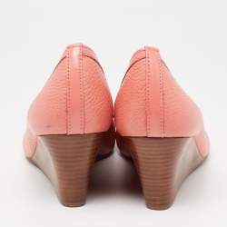 مملوكة مسبقًا Tory Burch Salmon Pink Leather Selma Wedge Pumps Size 39