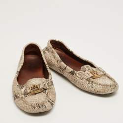 Pre Owned Tory Burch Cream/Brown Python Embossed Leather Driving Loafers Size 38.5