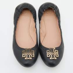 Pre Owned حذاء باليرينا فلات توري برش سكرانش ميني جلد أ سود مقاس 37