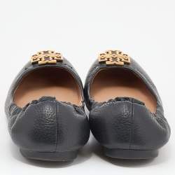 Pre Owned حذاء باليرينا فلات توري برش سكرانش ميني جلد أسود مقاس 37