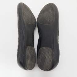 Pre Owned حذاء باليرينا فلات توري برش سكرانش ميني جلد أسود مقاس 37