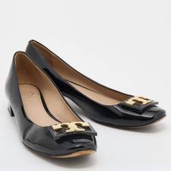 Pre Owned حذاء باليرينا فلات توري برش جي جي جلد أسود لامع مقاس 39