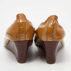 Pre Owned حذاء كعب عالي توري برش جلد لامع بني كعب روكي مجعد مقاس 36