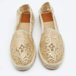 مملوكة مسبقًا Tory Burch Beige/Gold Lace and Mesh Espadrille Flats Size 39