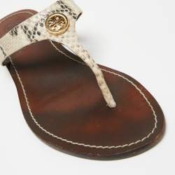 Pre Owned Tory Burch Beige/Black Snakeskin Embossed Leather Flat Thong Sandals Size 38.5