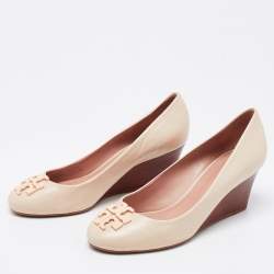 Pre Owned Tory Burch Cream Leather Wedge Pumps Size 37