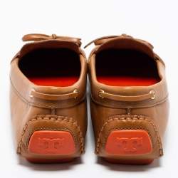 مملوكة مسبقًا حذاء لوفرز توري برش جلد بني بفيونكة سليب أون مقاس 38.5