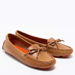 مملوكة مسبقًا حذاء لوفرز توري برش جلد بني بفيونكة سليب أون مقاس 38.5