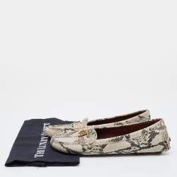 Pre Owned حذاء لوفرز توري برش درايفينغ جلد  نقش ثعبان بيج مقاس 38.5