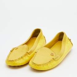 Tory Burch Yellow Patent Leather And Leather Slip On Loafers Size 36.5