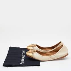 Pre Owned Tory Burch Beige/Gold Leather Logo Plaque Scrunch Ballet Flats Size 38