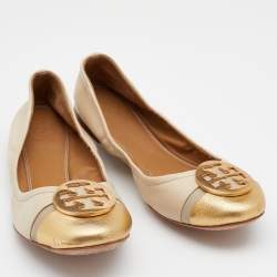 Pre Owned Tory Burch Beige/Gold Leather Logo Plaque Scrunch Ballet Flats Size 38