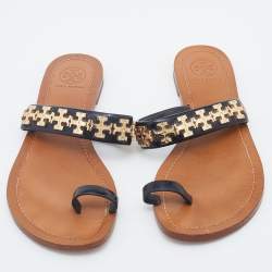 Pre Owned Tory Burch Black Patent Leather Toe Ring Flat Sandals Size 37