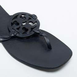 Pre Owned Tory Burch Blue Leather Thong Flats Size 38.5