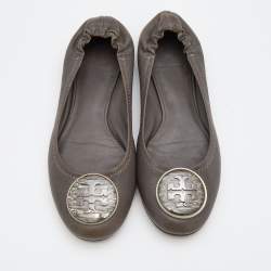 Pre Owned Tory Burch Grey Leather Scrunch Ballet Flats Size 38