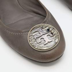 Pre Owned Tory Burch Grey Leather Scrunch Ballet Flats Size 38