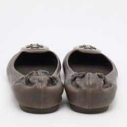 Pre Owned Tory Burch Grey Leather Scrunch Ballet Flats Size 38