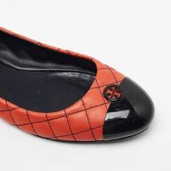 Pre Owned Tory Burch Orange/Black Quilted Leather and Patent Cap Toe Kaitlin Ballet Flats Size 39
