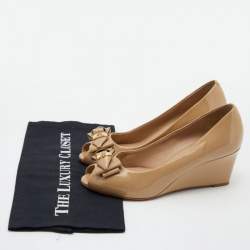 Pre Owned Tory Burch Beige Patent Leather Peep Toe Wedge Pumps Size 40.5