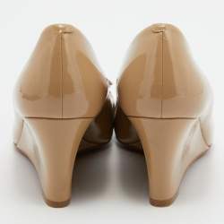 Pre Owned Tory Burch Beige Patent Leather Peep Toe Wedge Pumps Size 40.5