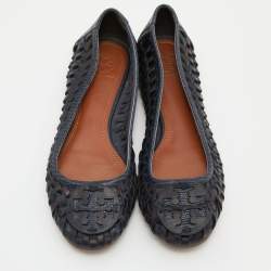 Pre Owned Tory Burch Two Tone Blue Woven Leather Ballet Flats Size 38.5
