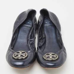 Pre Owned Tory Burch Metallic Blue Leather Scrunch Ballet  Flats Size 40.5
