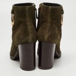 Pre Owned Tory Burch Green Suede Sofia Lugged Logo Charm Ankle Boots Size 38.5