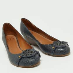 Pre Owned Tory Burch Navy Blue Lizard Embossed Leather Wedge Pumps Size 38.5