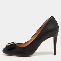 Pre Owned Tory Burch Black Leather and Suede Tortoise Bow Chase Pumps Size 40