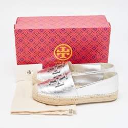 Pre Owned Tory Burch Metallic Silver Leather Ines Espadrille Flats Size 38.5