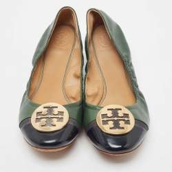 Pre Owned Tory Burch Green/Black Leather And Patent Leather Cap Toe Ballet Flats Size 40