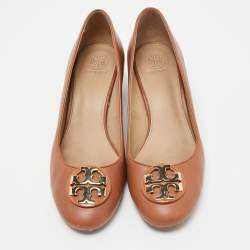 Pre Owned Tory Burch Brown Leather Janey Buckle Detail Block Heel Pumps Size 39