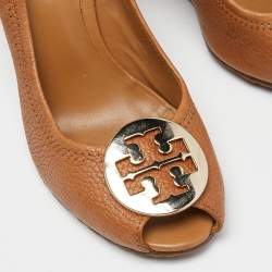 Pre Owned Tory Burch Beige Leather Wedge Pumps Size 37.5