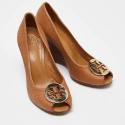 Pre Owned Tory Burch Beige Leather Wedge Pumps Size 37.5