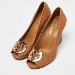 Pre Owned Tory Burch Beige Leather Wedge Pumps Size 37.5