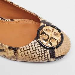 Pre Owned Tory Burch Cream/Black Python Embossed Leather Multi Logo Pumps Size 39.5