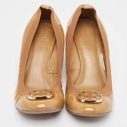 Tory Burch Beige Patent Leather Caroline  Wedge Pumps Size 39