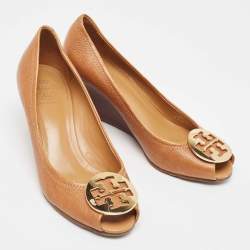 Pre Owned Tory Burch Brown Leather Reva Wedge Peep Toe Pumps Size 38.5